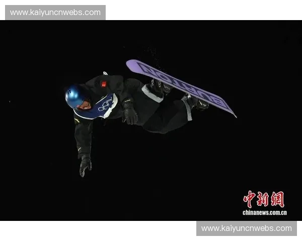 苏翊鸣单板滑雪男子大跳台决赛收获铜牌